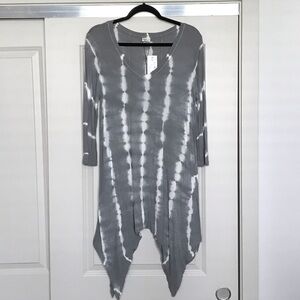 XCVI Gray and White Tie-Dye Tunic